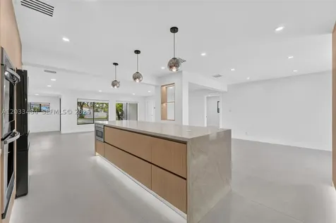 407 S Highland Drive Hollywood FL 33021