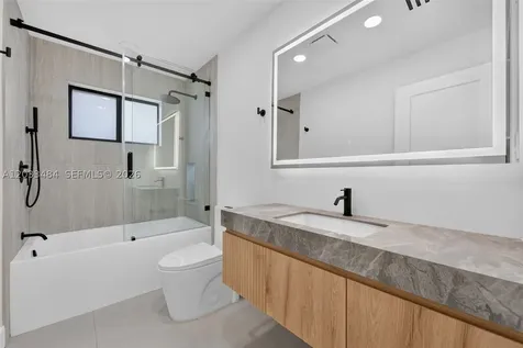 407 S Highland Drive Hollywood FL 33021