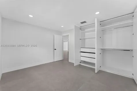 407 S Highland Drive Hollywood FL 33021