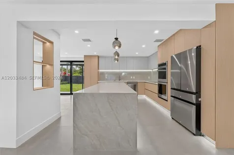 407 S Highland Drive Hollywood FL 33021