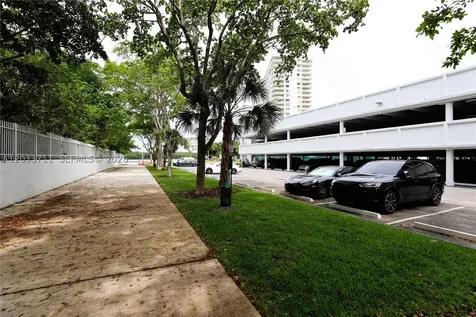 100 Bayview Drive Sunny Isles Beach FL 33160
