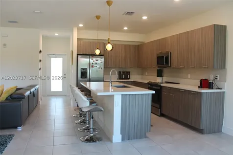 8265 NW 41 Street Doral FL 33166