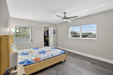 151 SW 135th Terrace Pembroke Pines FL 33027