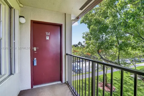 151 SW 135th Terrace Pembroke Pines FL 33027