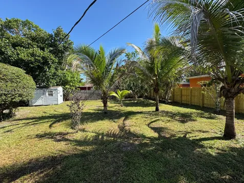 1135 NE 133 Road Street North Miami FL 33161
