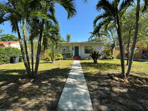 1135 NE 133 Road Street North Miami FL 33161