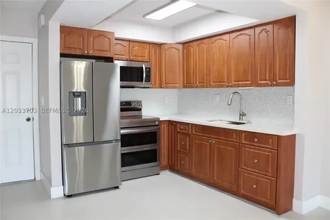 6780 W 2nd Court Hialeah FL 33012