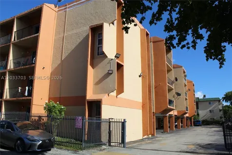 6780 W 2nd Court Hialeah FL 33012