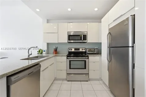1020 Meridian Avenue Miami Beach FL 33139