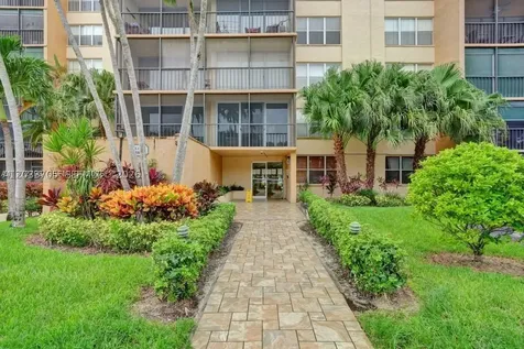 3821 Environ Boulevard Lauderhill FL 33319