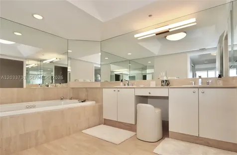 7000 Island Boulevard Aventura FL 33160