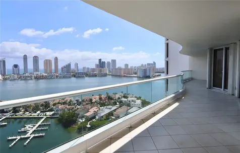 7000 Island Boulevard Aventura FL 33160