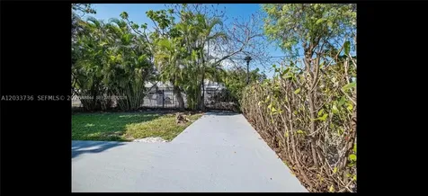 529 NW 42nd Street Miami FL 33127