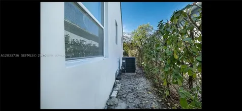 529 NW 42nd Street Miami FL 33127