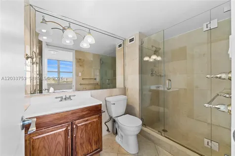 18011 Biscayne Boulevard Aventura FL 33160