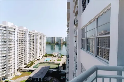 18011 Biscayne Boulevard Aventura FL 33160