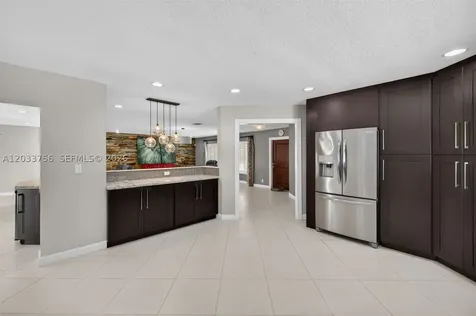 313 SE 6th Street Dania Beach FL 33004
