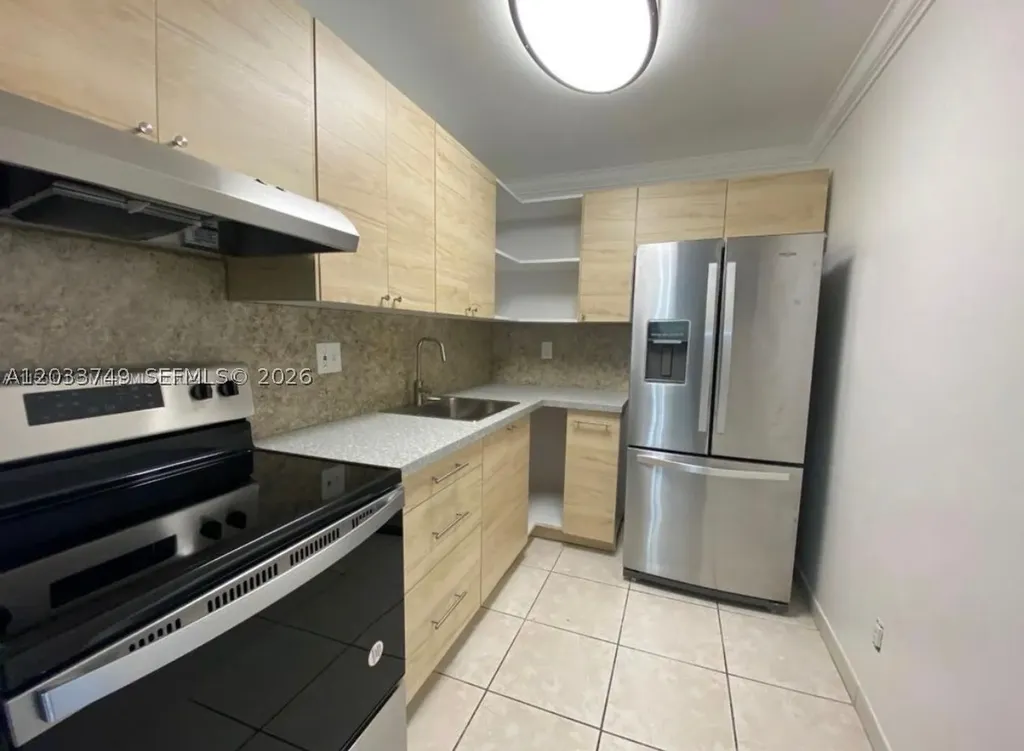 8421 NW 8th Street Miami FL 33126