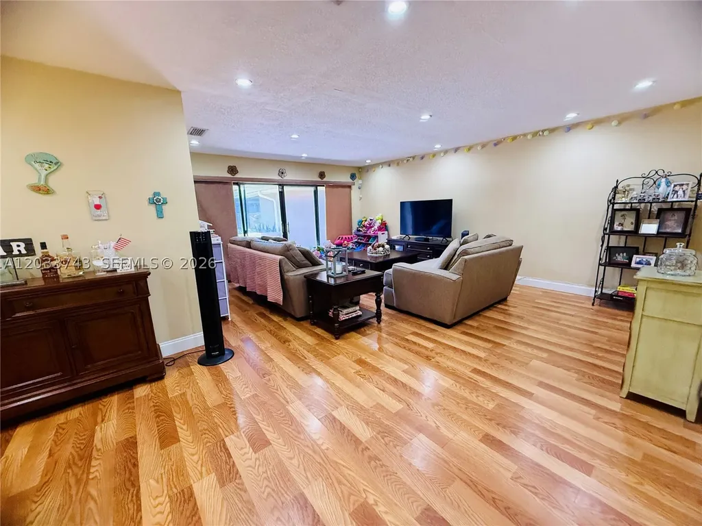 103 Tweedbrook Lane Hollywood FL 33021