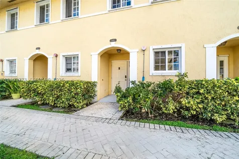 2040 NE 167 Th North Miami Beach FL 33162