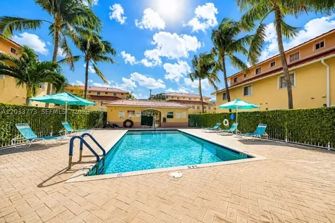 2040 NE 167 Th North Miami Beach FL 33162