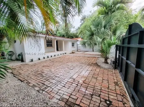3685 SW 1st Avenue Miami FL 33145