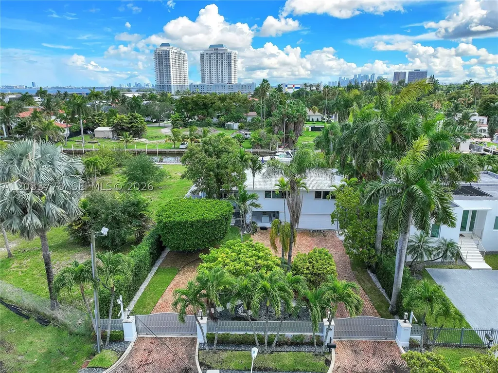 1100 NE 84th Street Miami FL 33138