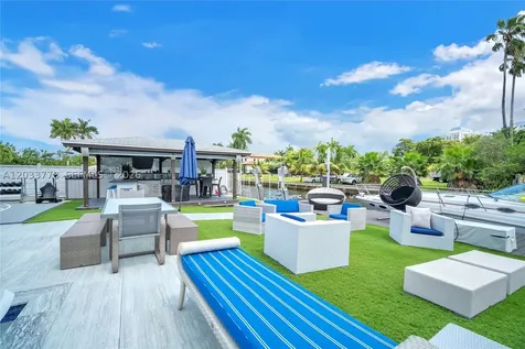 1100 NE 84th Street Miami FL 33138