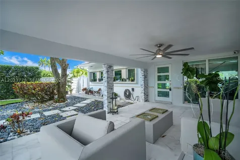 1100 NE 84th Street Miami FL 33138