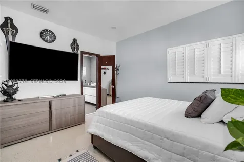 1100 NE 84th Street Miami FL 33138