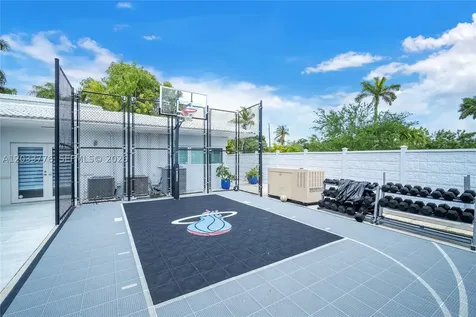 1100 NE 84th Street Miami FL 33138