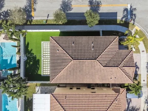 8894 W 34th Avenue Hialeah FL 33018