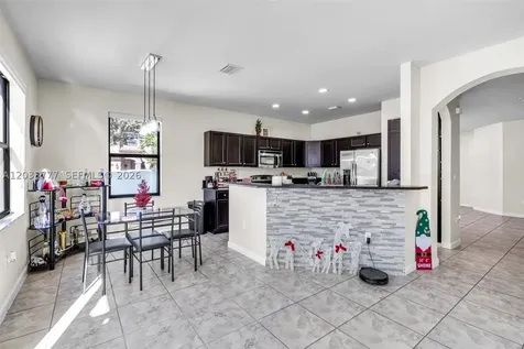 8894 W 34th Avenue Hialeah FL 33018