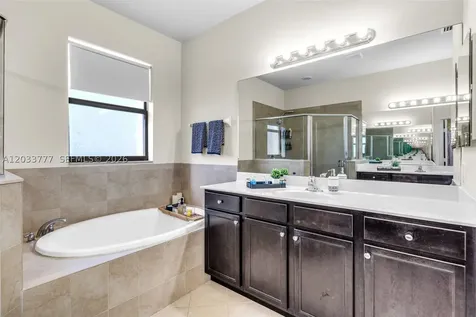 8894 W 34th Avenue Hialeah FL 33018