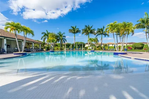 8894 W 34th Avenue Hialeah FL 33018