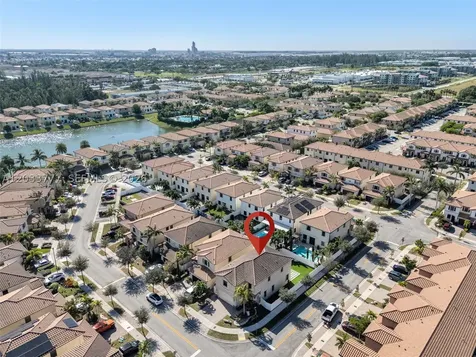 8894 W 34th Avenue Hialeah FL 33018