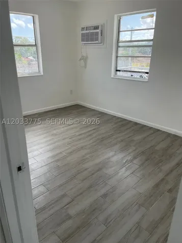 1261 NW 59th Street Miami FL 33142