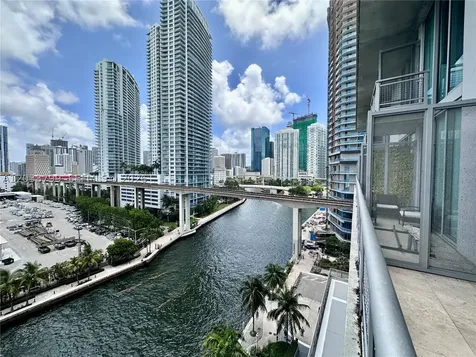 690 SW 1st Court Miami FL 33130