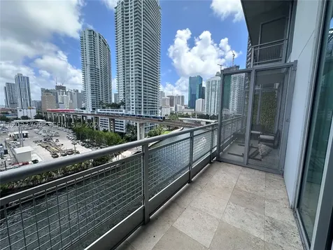 690 SW 1st Court Miami FL 33130