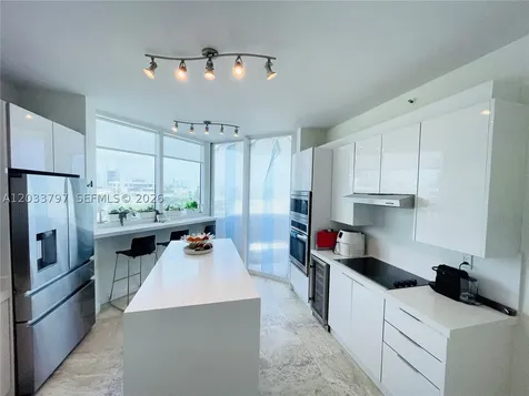 300 S Pointe Drive Miami Beach FL 33139