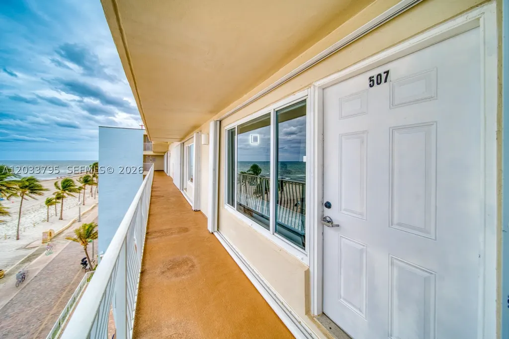 300 Oregon Street Hollywood FL 33019