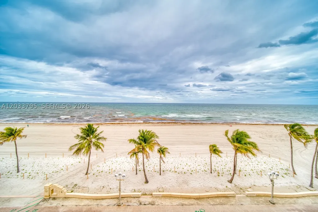 300 Oregon Street Hollywood FL 33019