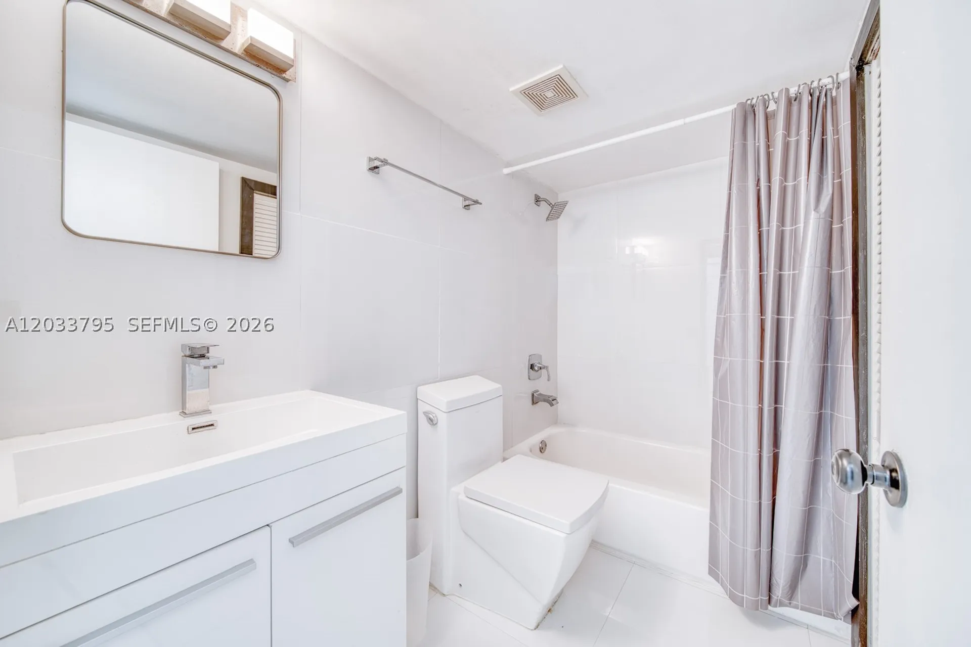 300 Oregon Street Hollywood FL 33019
