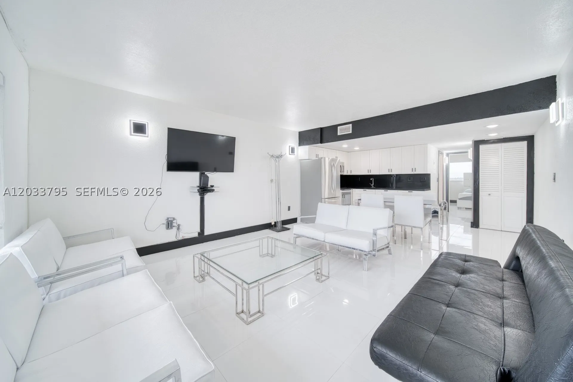 300 Oregon Street Hollywood FL 33019