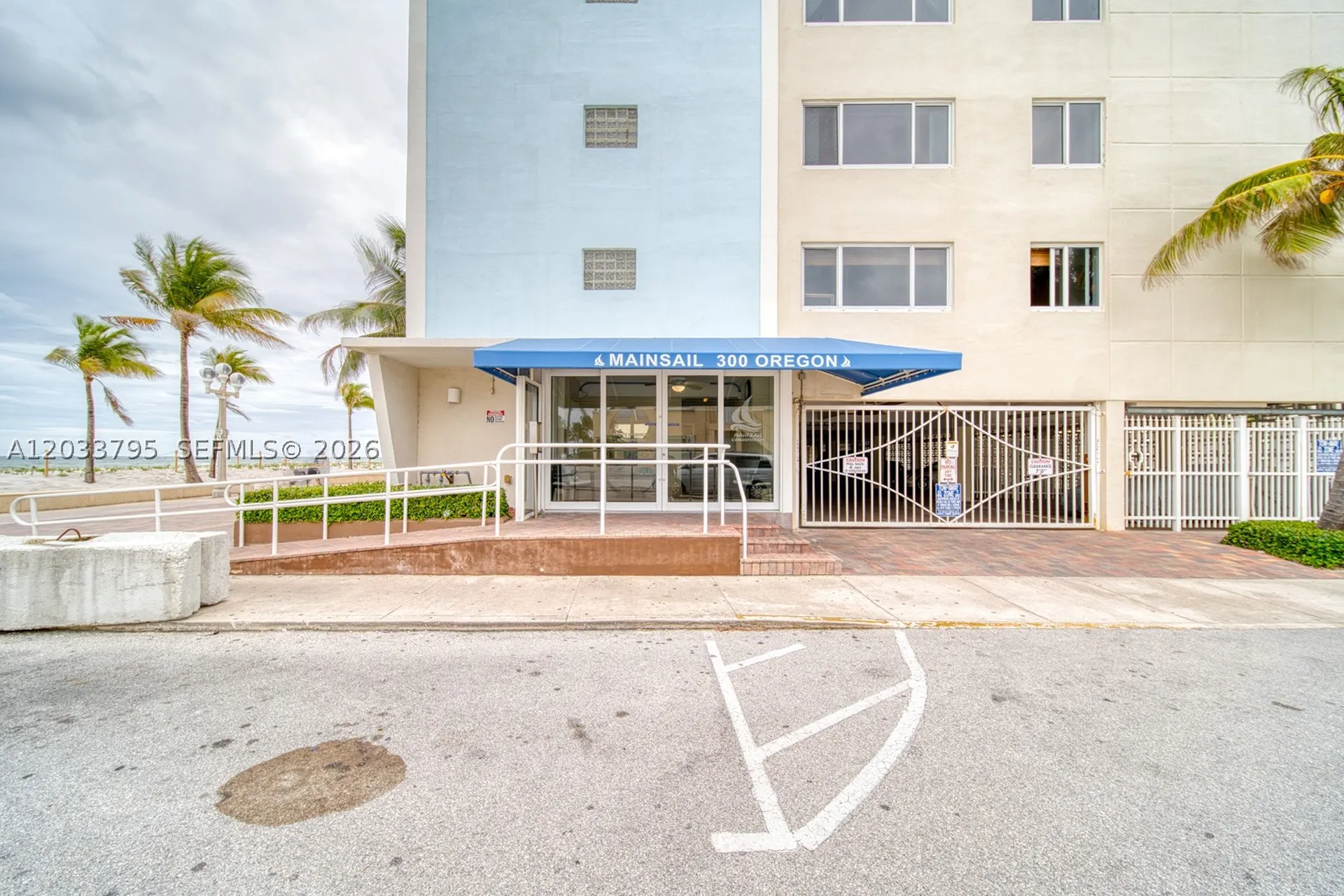 300 Oregon Street Hollywood FL 33019