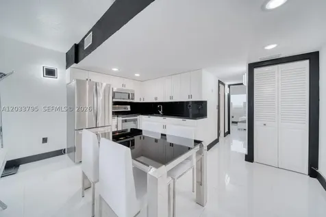 300 Oregon Street Hollywood FL 33019