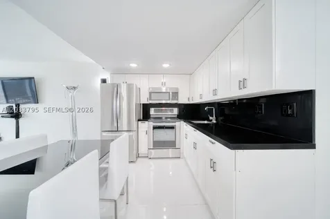 300 Oregon Street Hollywood FL 33019