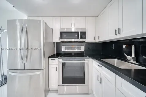 300 Oregon Street Hollywood FL 33019