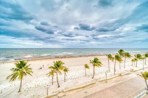 300 Oregon Street Hollywood FL 33019
