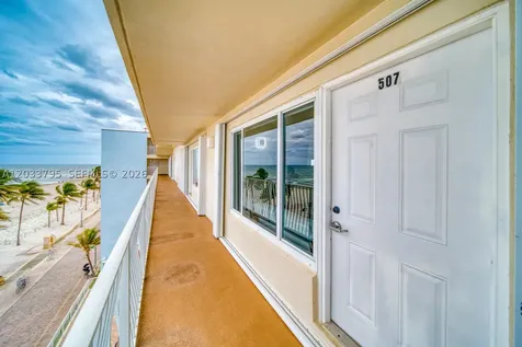 300 Oregon Street Hollywood FL 33019